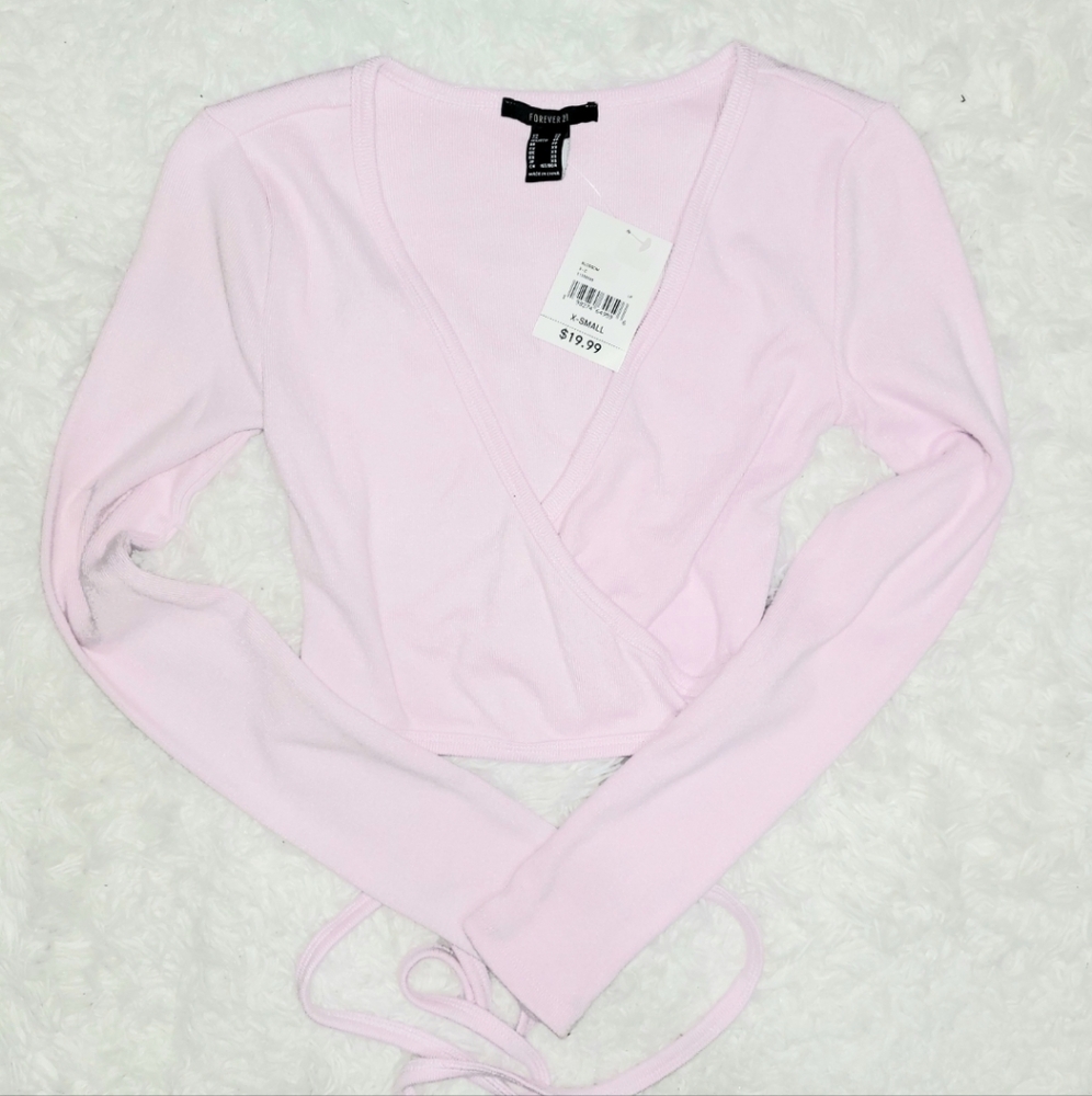 Forever 21 Pink Surplice Long Sleeve Crop Top Women's US Xtra Small! ✨️ NWT
